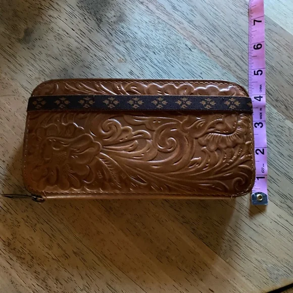 Patricia Nash Tan Embossed Floral Wallet - Picture 14 of 15